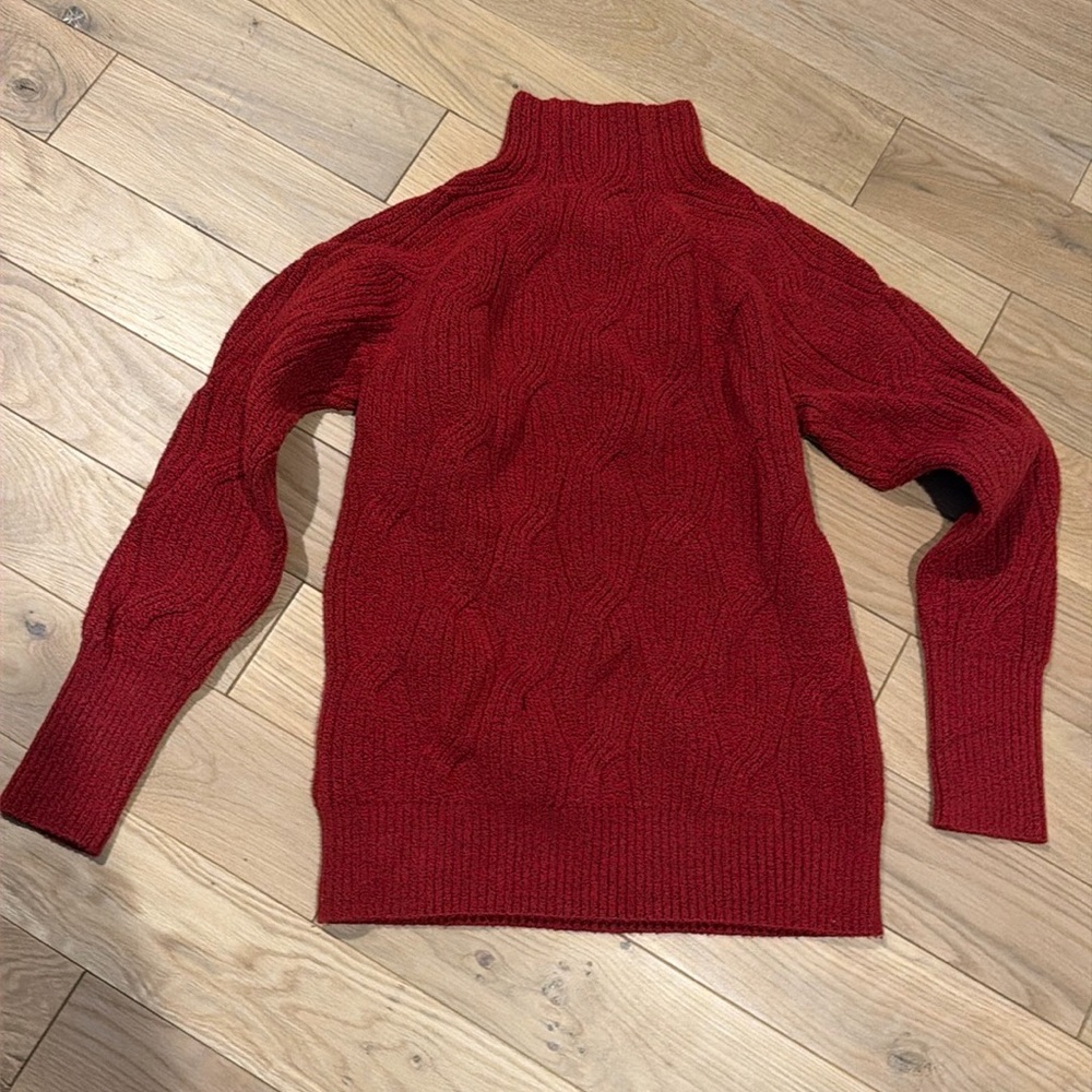 Amazon essentials cable knit sweater, S